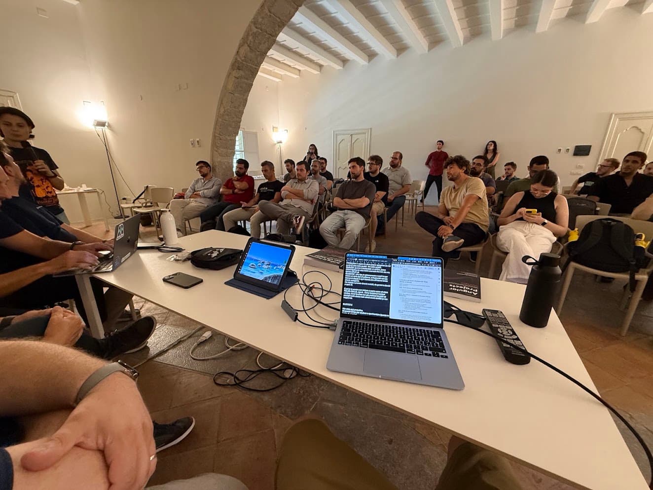 Pubblico e relatore durante la masterclass a Palermo